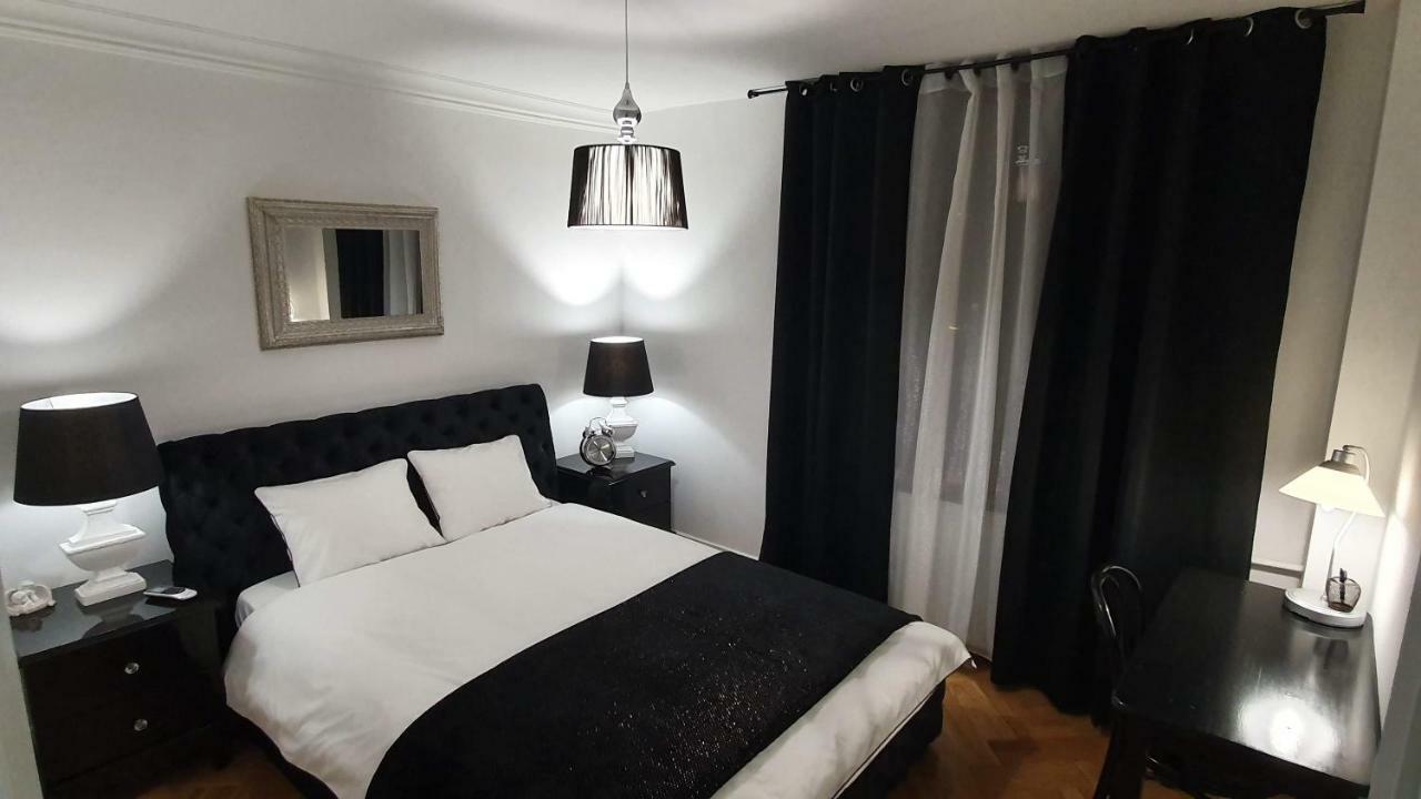Apartament Twarda Apartment วอร์ซอ ภายนอก รูปภาพ